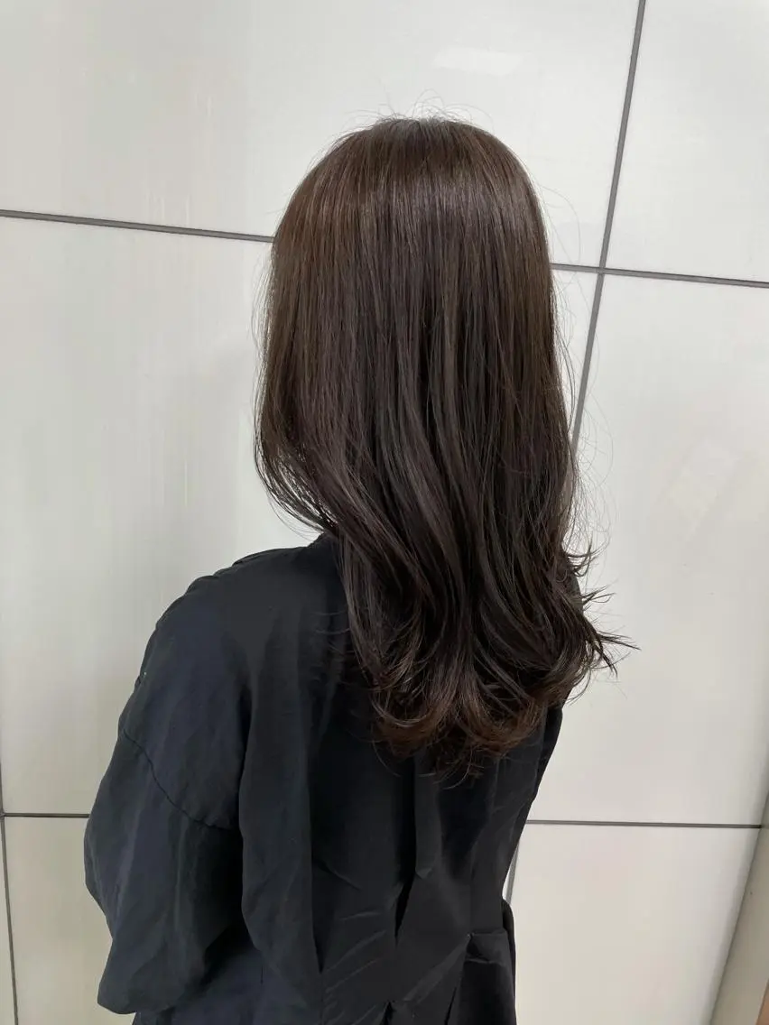 セミロング 髪質改善、縮毛矯正 酸性縮毛矯正のヘアスタイル