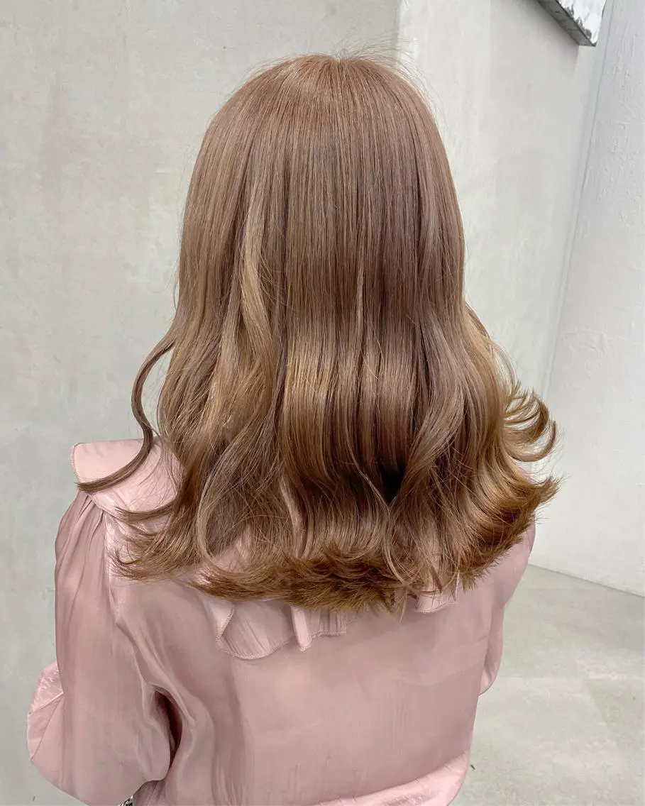 セミロング 榎園 由美のヘアスタイル