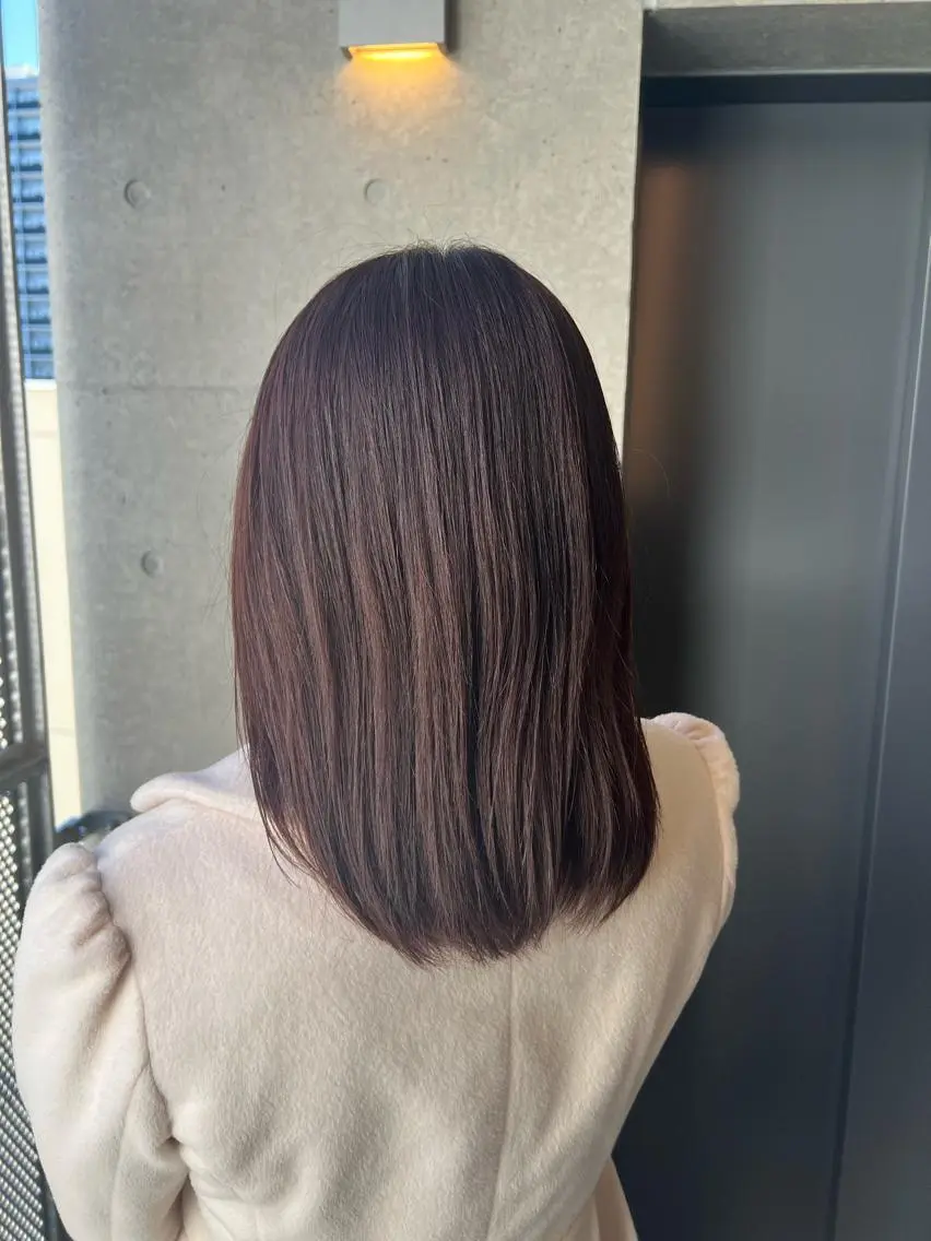 ミディアム カラー シールエクステ アディクシーカラー アッシュ バレイヤージュ ベージュカラー ヘアカラー トリートメント 吉野 瑳桜のヘアスタイル
