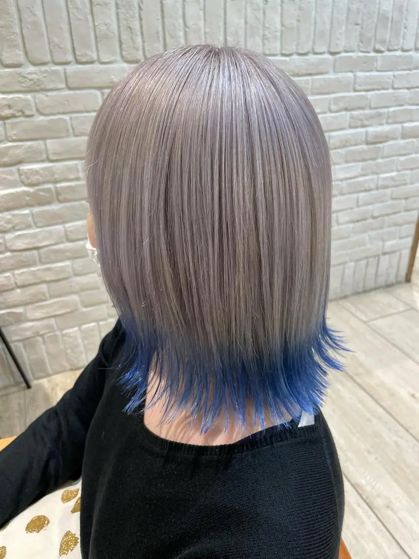 セミロング カラー 縮毛矯正／ハイライト 💙mai🐈のヘアスタイル