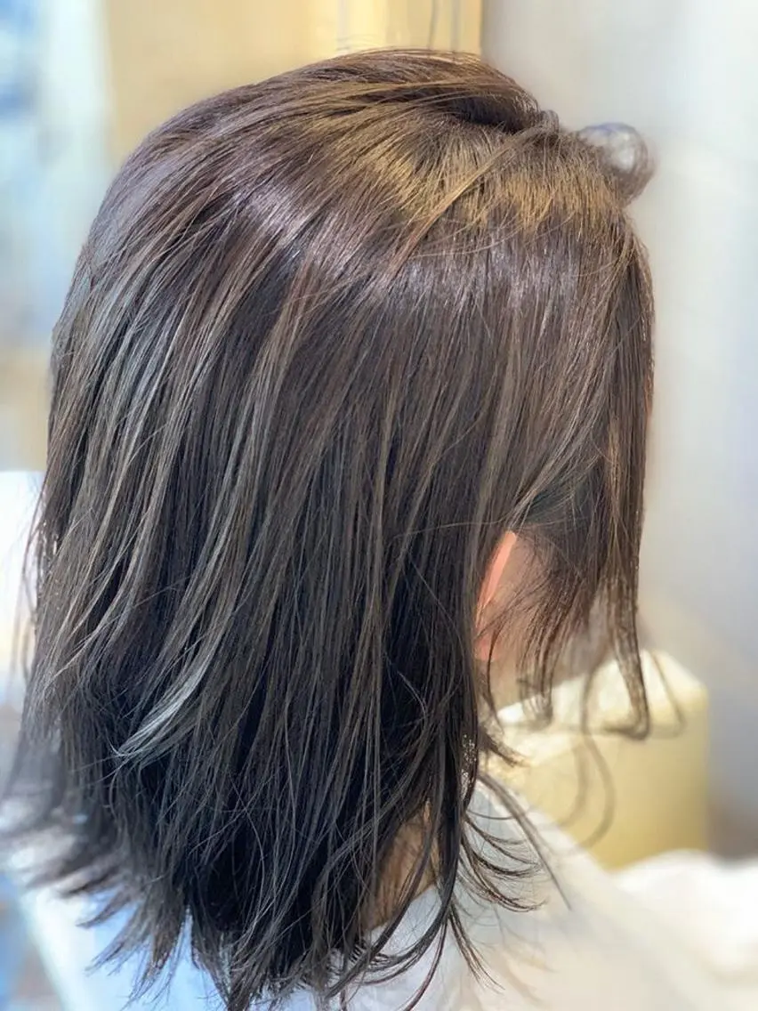 ミディアム カット ヘアカラー トリートメント 嶋崎 啓人のヘアスタイル