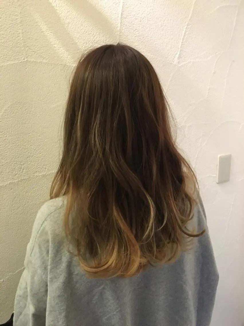 セミロング カラー ハイライトカラー ハイライト gite カワムラナオキのヘアスタイル