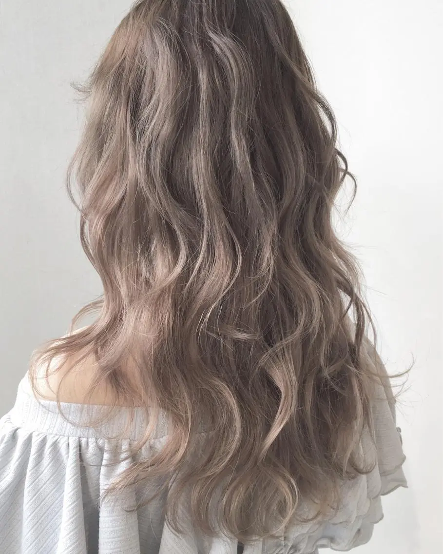 ロング カラー ヘアアレンジ 黒髪 ブリーチ ダブルカラー 【公式】amble luxe池袋東口🩷のヘアスタイル