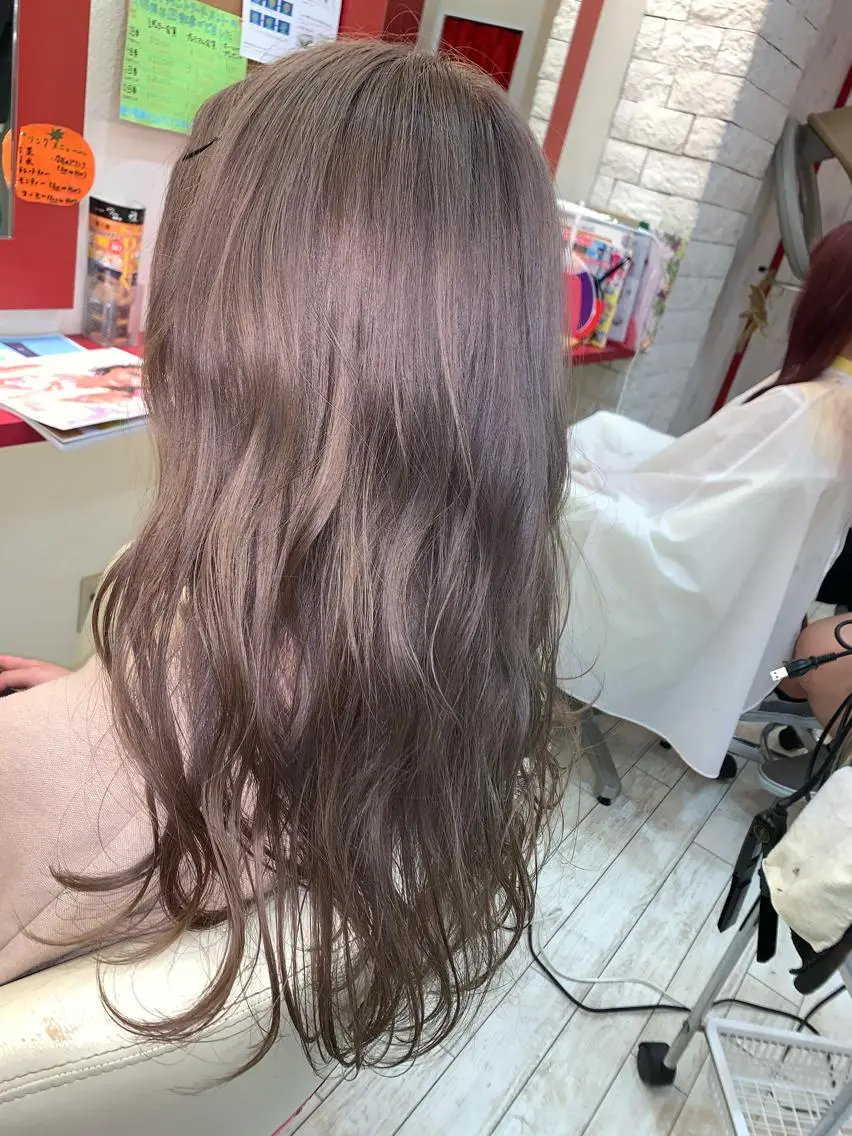 ロング カラー ヘアアレンジ ラベンダーカラー 今村公介 ブリーチ特化、派手髪のヘアスタイル