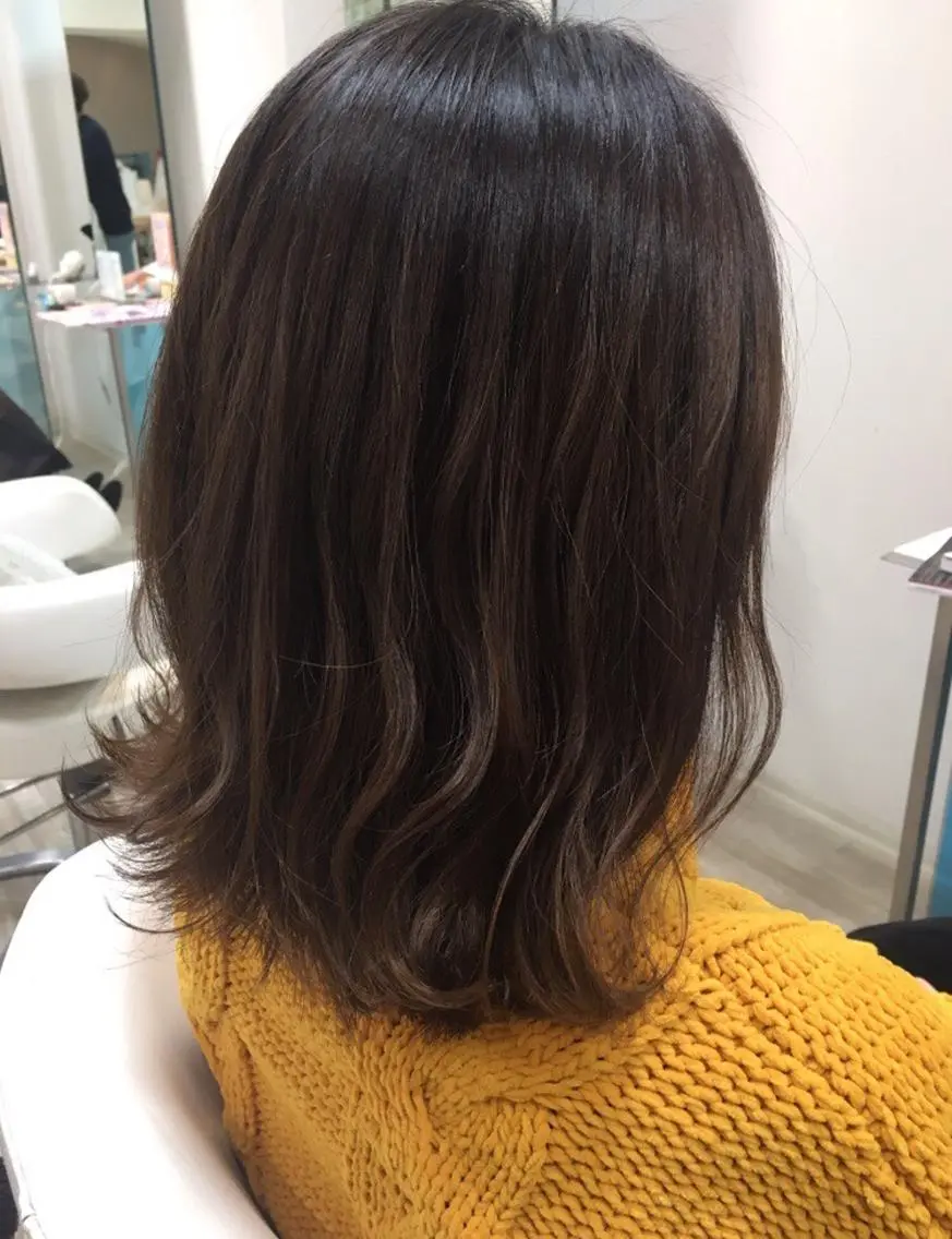 ミディアム カラー カット ヘアカラー トリートメント NATSUKI💟 EARTH二俣川のヘアスタイル