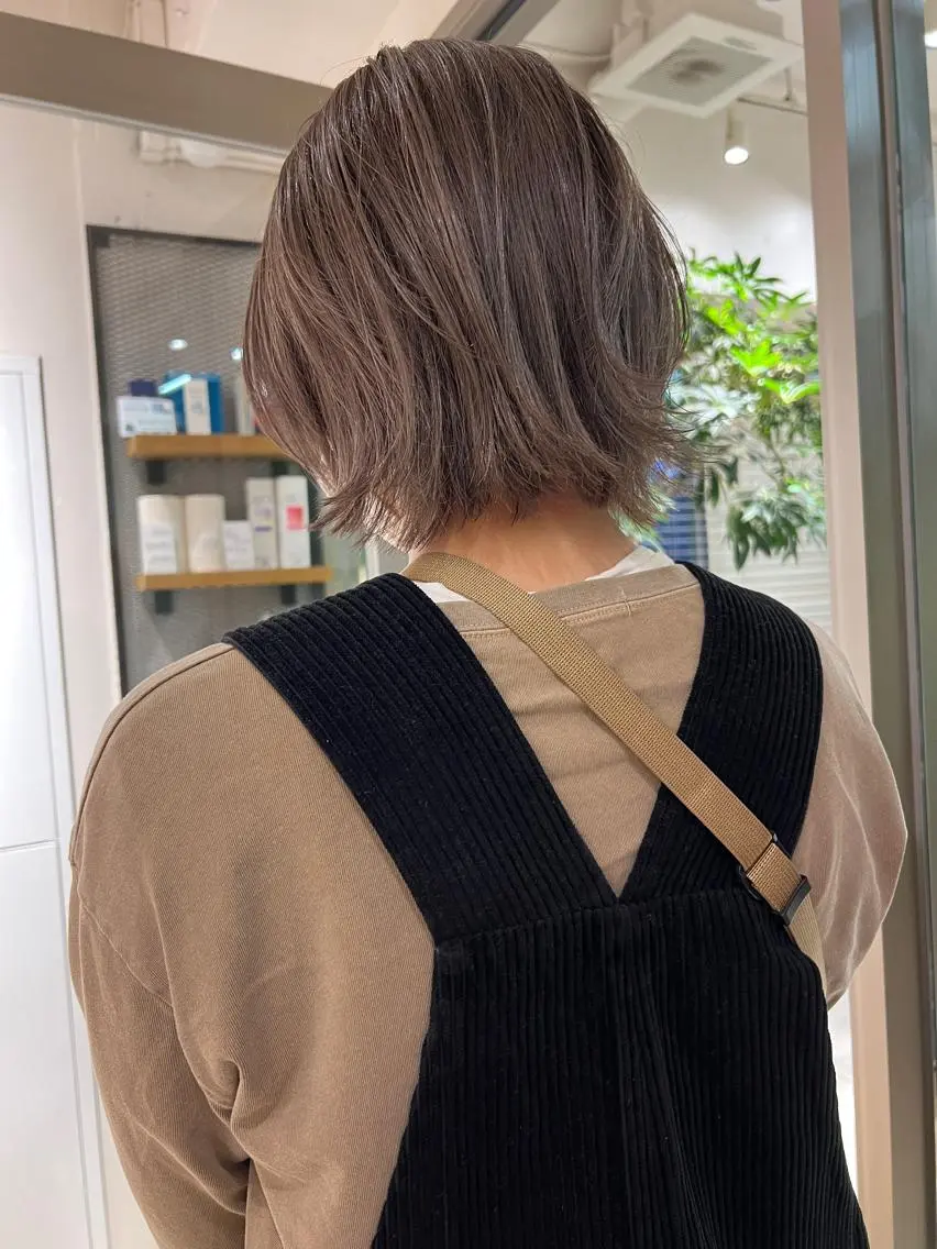 ショート カラー ヘアアレンジ ベージュカラー ブリーチ 🌿ショート🌿 パーマ🌿淳平のヘアスタイル