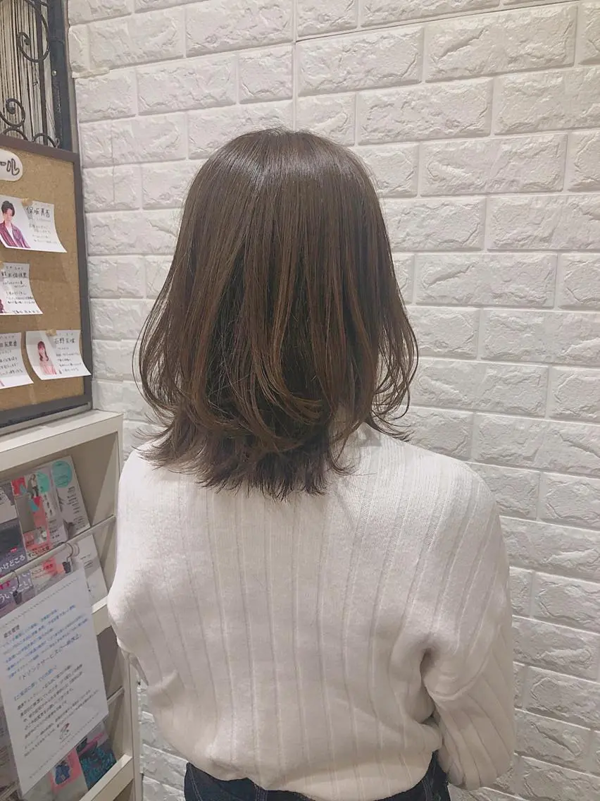 ミディアム レイヤーカット 艶髪 ♡Tomiyaのヘアスタイル