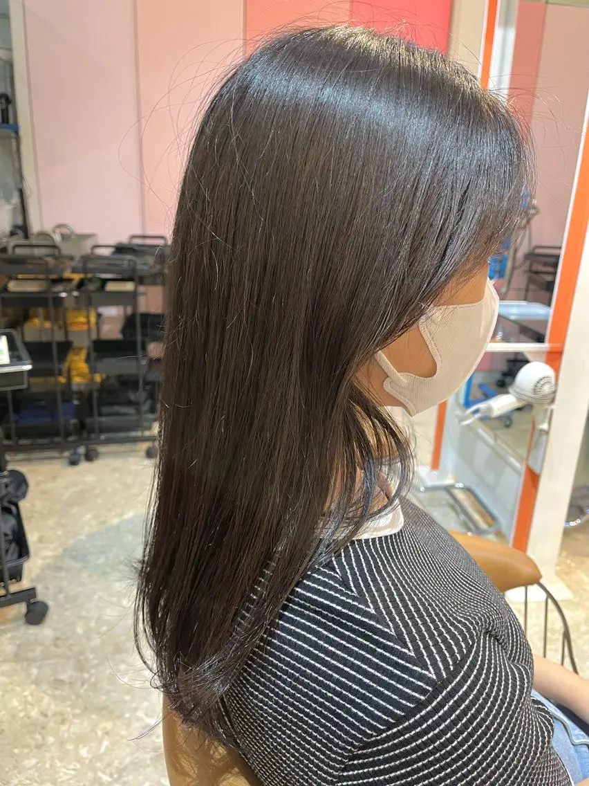 セミロング カラー カット ヘアカラー うしだ かおるのヘアスタイル