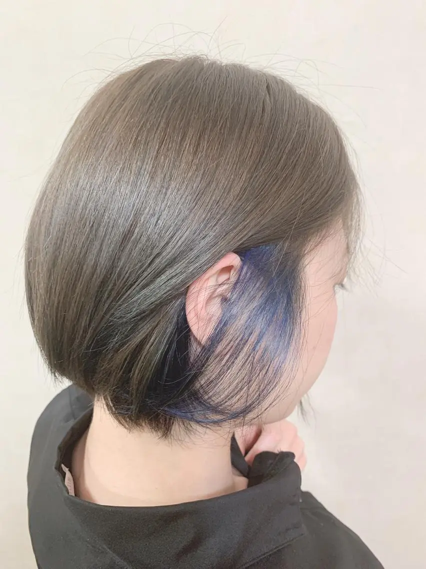 カラー 佐藤 舞のヘアスタイル