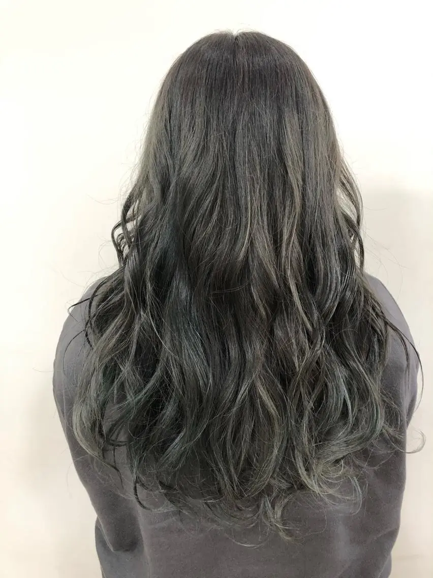 カラー SALOWIN栄 高須大貴のヘアスタイル