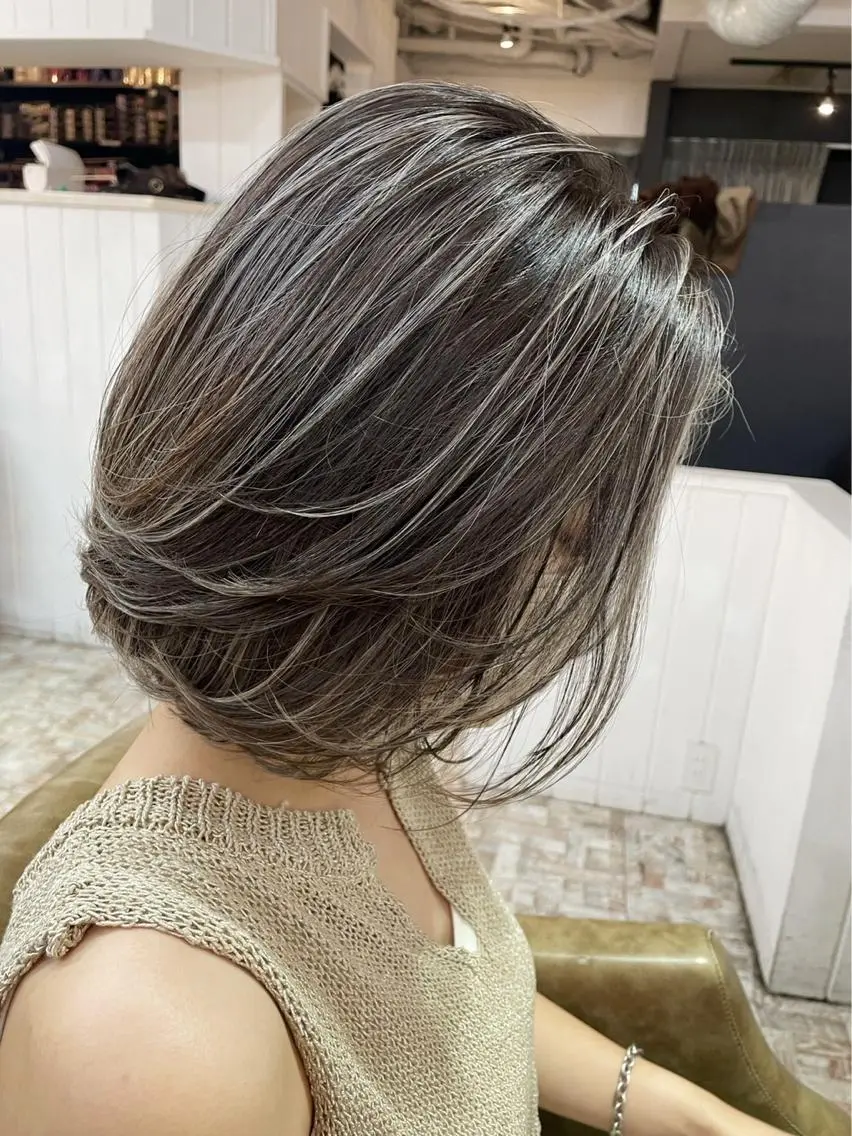 ショート カラー ハイライトカラー ハイライト レイヤーカット 早崎太生のヘアスタイル