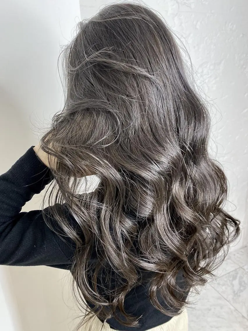 ロング カラー ヘアアレンジ 結婚式・ブライダル アッシュ アッシュブラウン バレイヤージュ ベージュカラー カット ヘアカラー トリートメント 韓国風×透明感カラー 髪質改善オタベシンヤのヘアスタイル