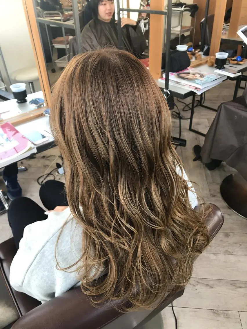 セミロング 豊中駅3分eha レッスンモデルのヘアスタイル
