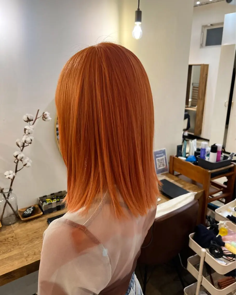 ショート カラー ブリーチ オレンジ 艶髪カラー😊 西久保光✂️のヘアスタイル