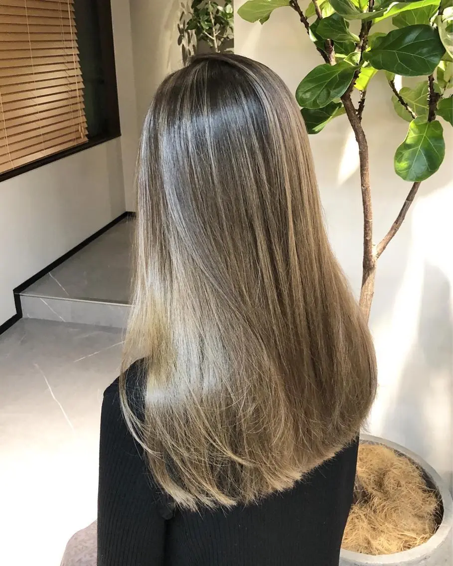 ロング カラー ハイライトカラー ハイライト 透明感カラー* レイヤー/清水大地のヘアスタイル