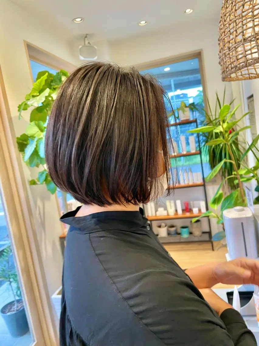 ショート ハイライト カット ヘアカラー トリートメント 白髪ぼかしハイライト 💫ミネ ヒロシのヘアスタイル