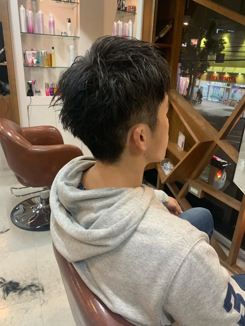 メンズ 刈り上げ 吉田 茉生のヘアスタイル