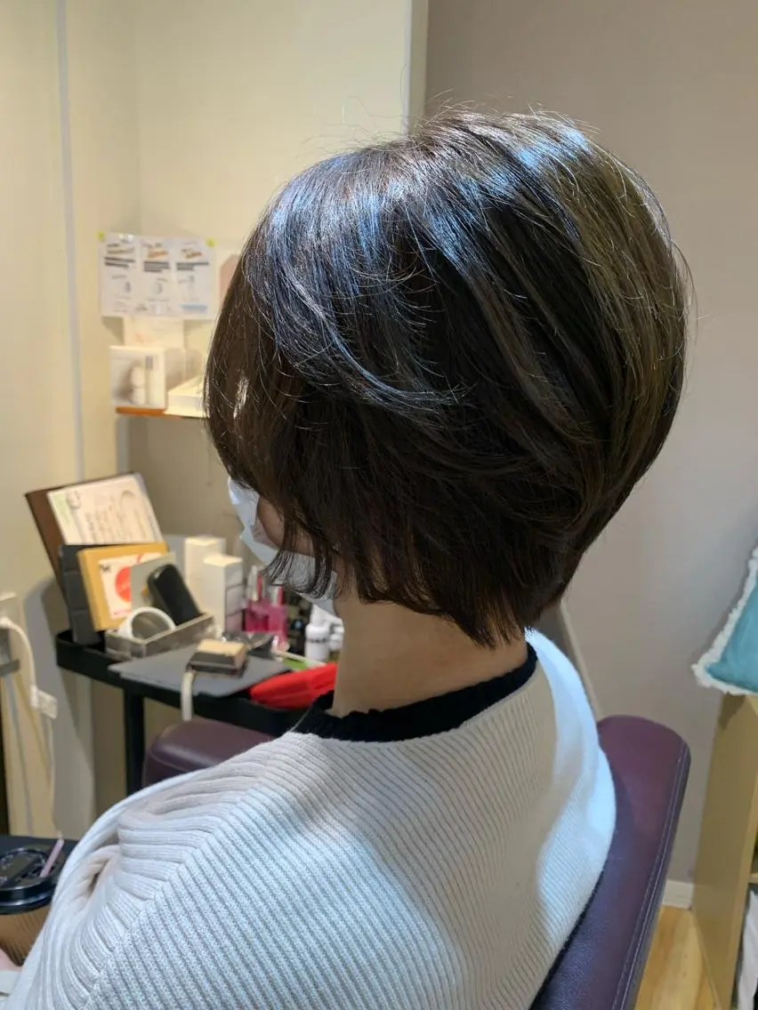 ミディアム カラー パーマ ヘアアレンジ メンズ キッズ イヤリングカラー テラコッタ ストレートパーマ 白髪世代特化 🌿飯塚京橋のヘアスタイル