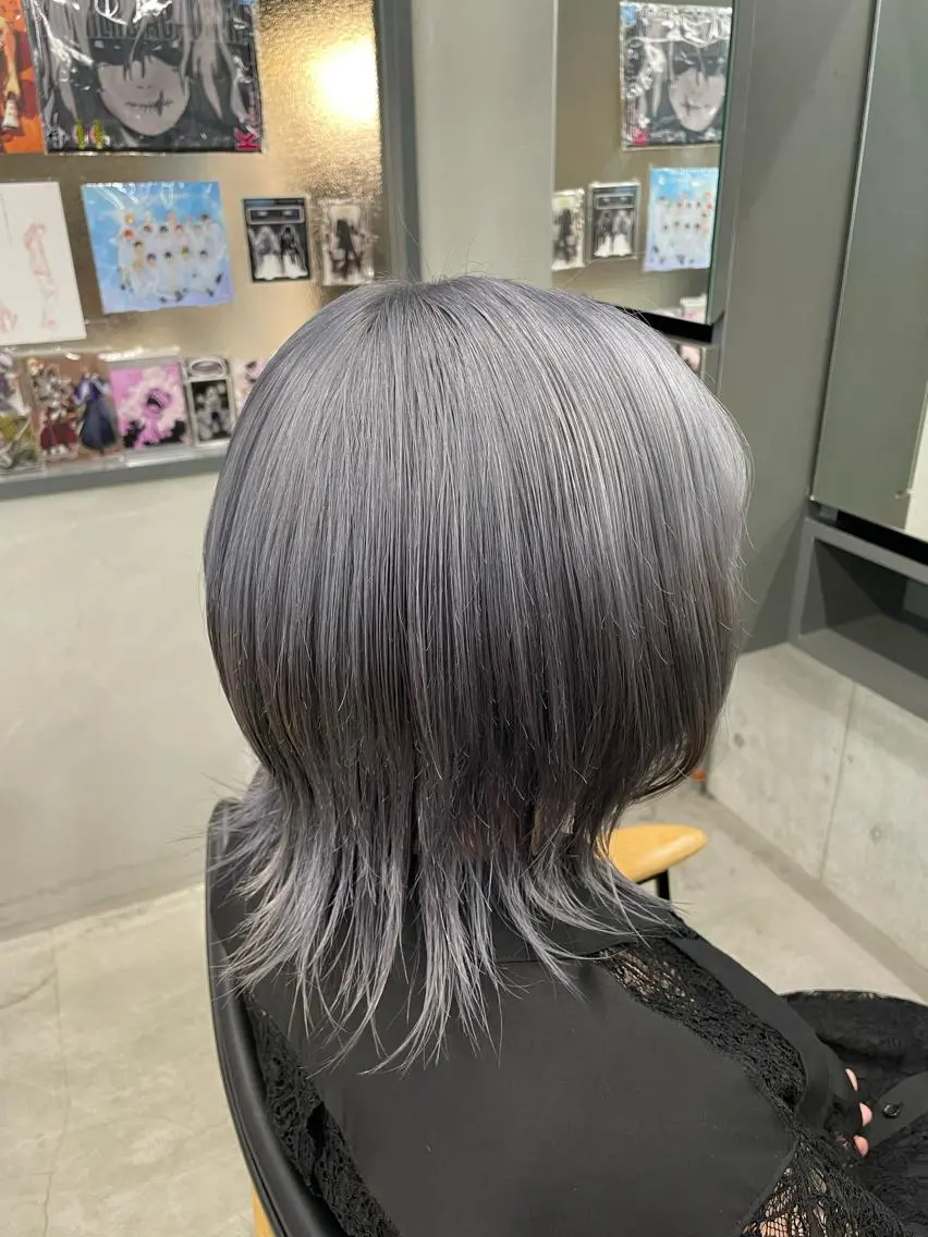 ミディアム カラー ヘアカラー トリートメント インナーカラー 推し ブリーチ  髪質改善のヘアスタイル
