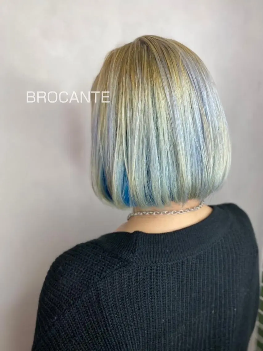 ショート カラー ショートボブ ブリーチ ブルーカラー ケアブリーチ ハイトーンカラー ヘアカラー BROCANTE立川 karasawa.nのヘアスタイル