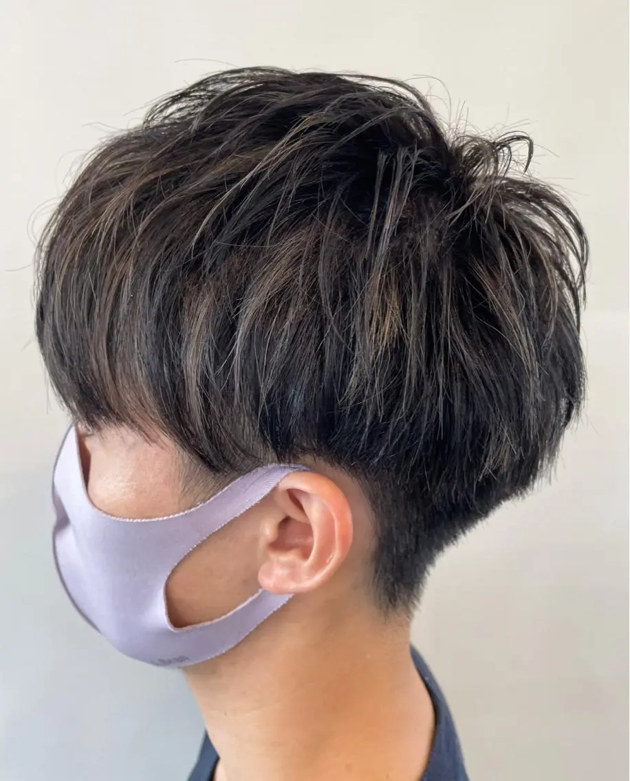 ショート カラー メンズ メンズメッシュ グレージュ メッシュ カット ヘアカラー FLAGS YAMATOのヘアスタイル