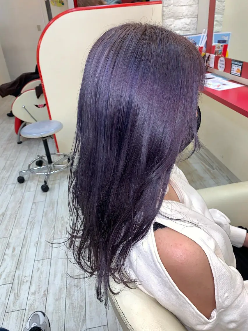 セミロング カラー ヘアアレンジ ラベンダーカラー 今村公介 ブリーチ特化、派手髪のヘアスタイル