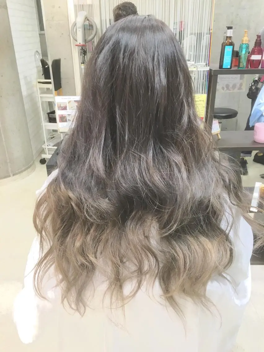 ロング カラー アッシュ アッシュグレー アッシュグレージュ グレージュ 外国人風カラー 髪質改善×レイヤー 高嶋のヘアスタイル