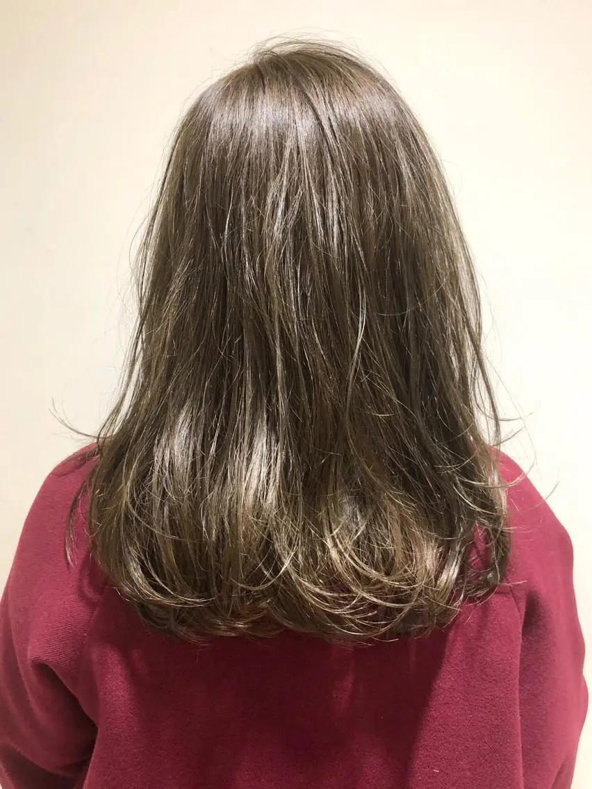 セミロング カラー ベージュカラー ミルクティーベージュ 似合わせ/小顔カット 🔷山方直也のヘアスタイル