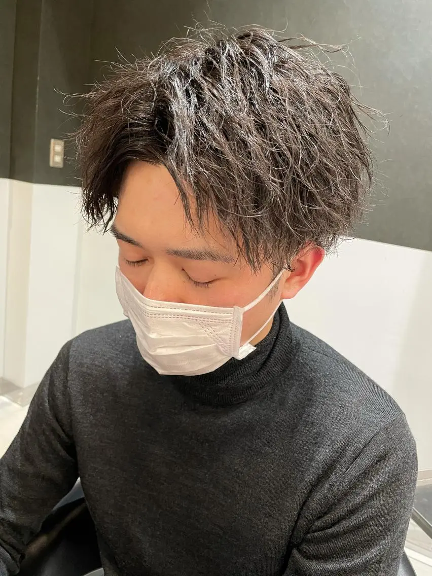 ショート パーマ メンズ メンズパーマ 刈り上げ ショートヘア スパイラルパーマ メンズヘア特化 崎田 成人のヘアスタイル