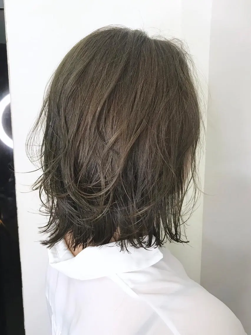 ミディアム カラー ハイライトカラー ハイライト エクステ(レミー毛) NINEのヘアスタイル