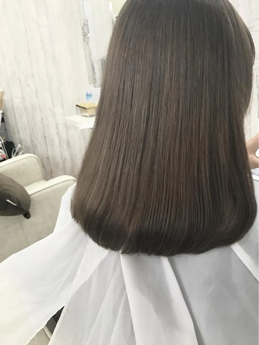セミロング カラー カット トリートメント 艶髪🫧髪質改善 縮毛矯正✨影山湧市のヘアスタイル
