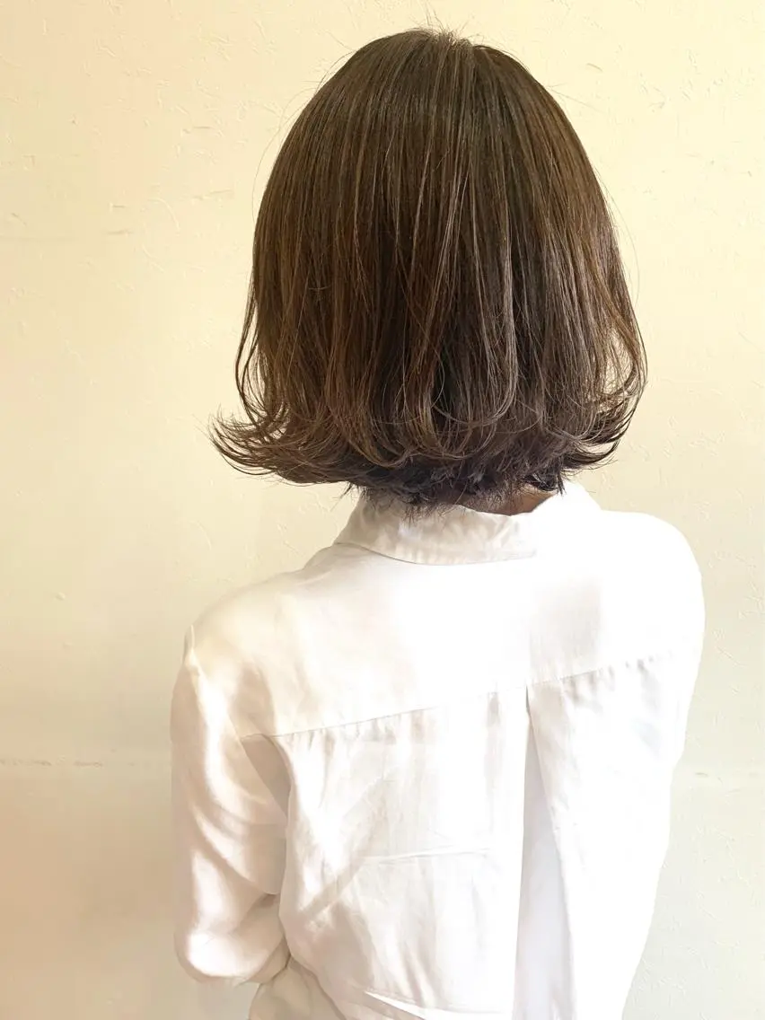 ミディアム カラー ボブ 外ハネヘア Freez狭間 裕美のヘアスタイル