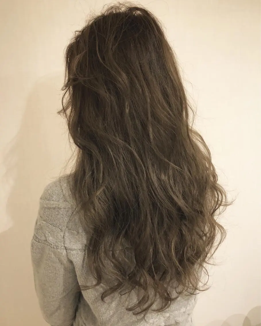 ロング Loob.TOKYO MIYA🌈のヘアスタイル