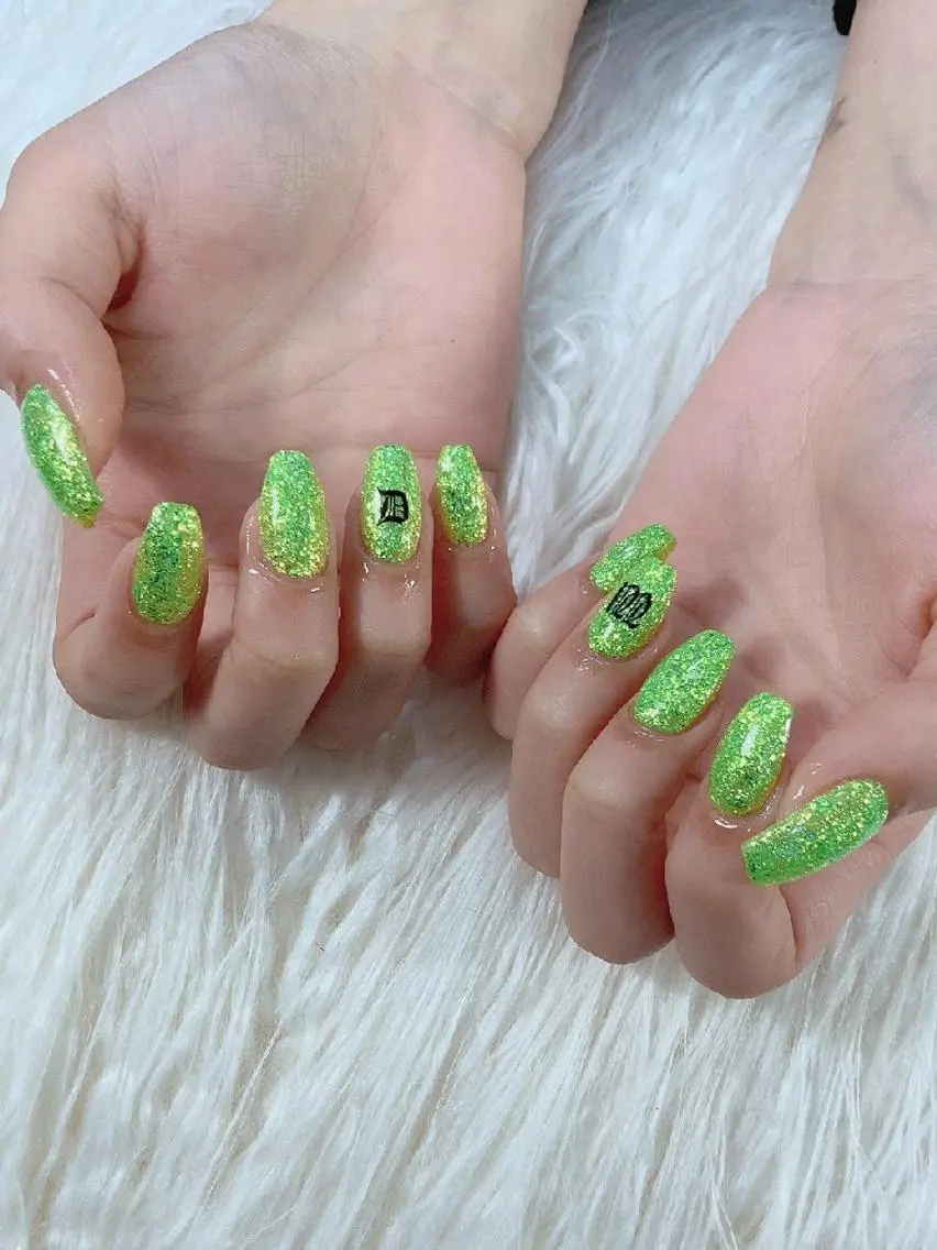ネイル ラメ(グリッター) ワンカラーネイル . MAKI NAILのネイルデザイン