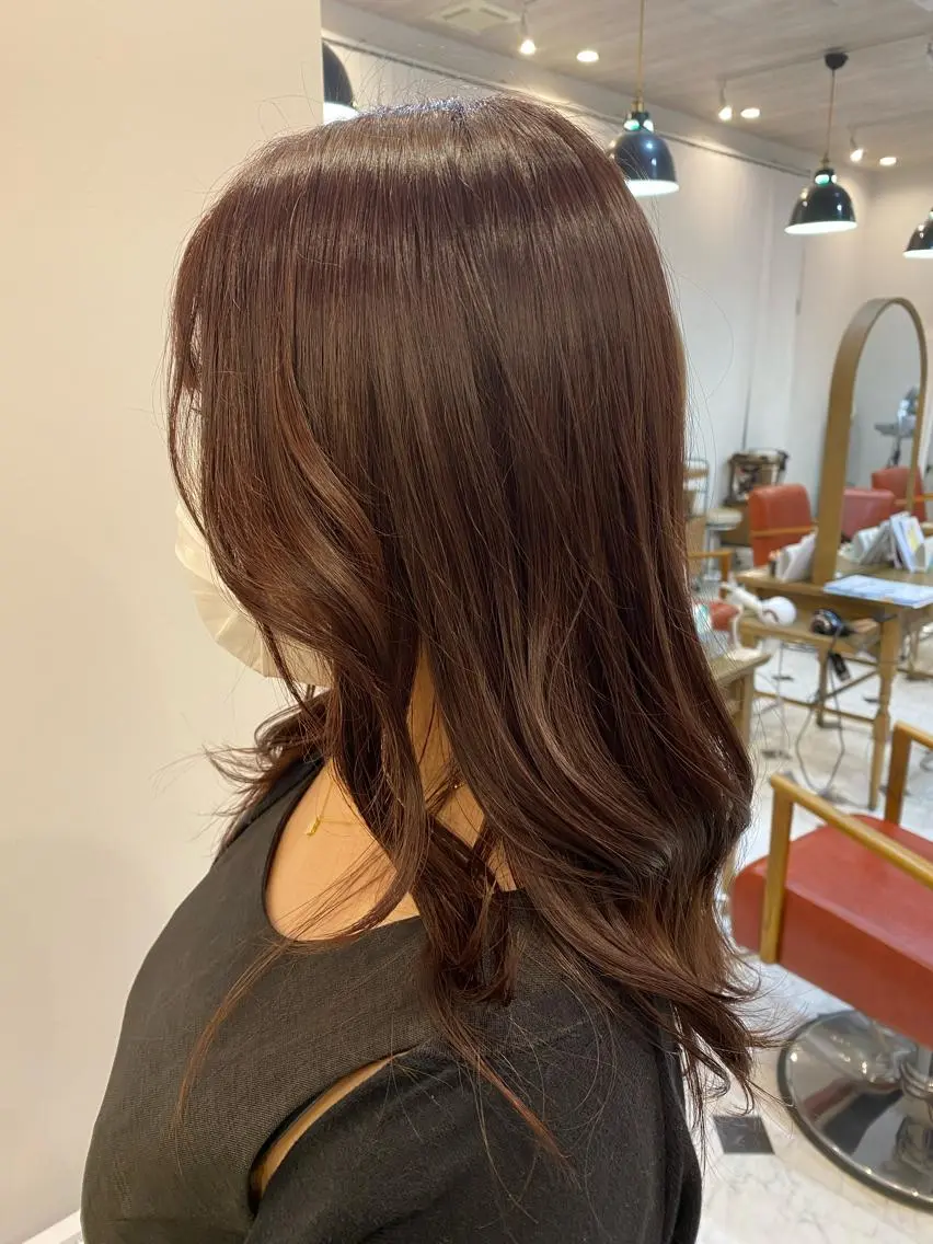 カラー 西郷 友菜のヘアスタイル