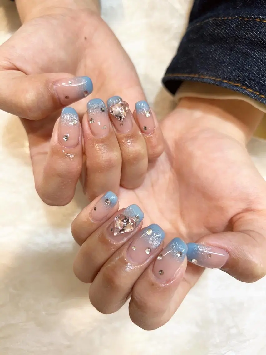 ネイル キラキラネイル nailist yuiのネイルデザイン