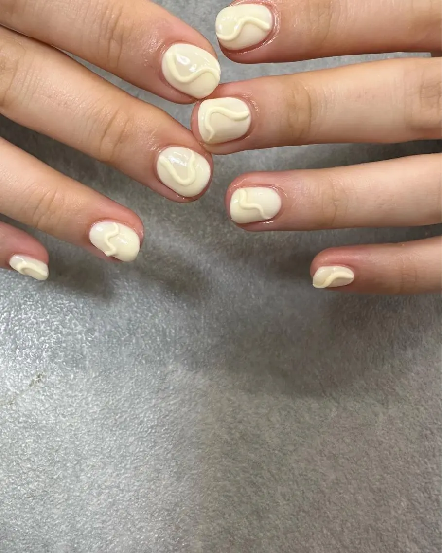 ネイル ハンドネイル フットネイル kiii.__ ✴︎*のネイルデザイン