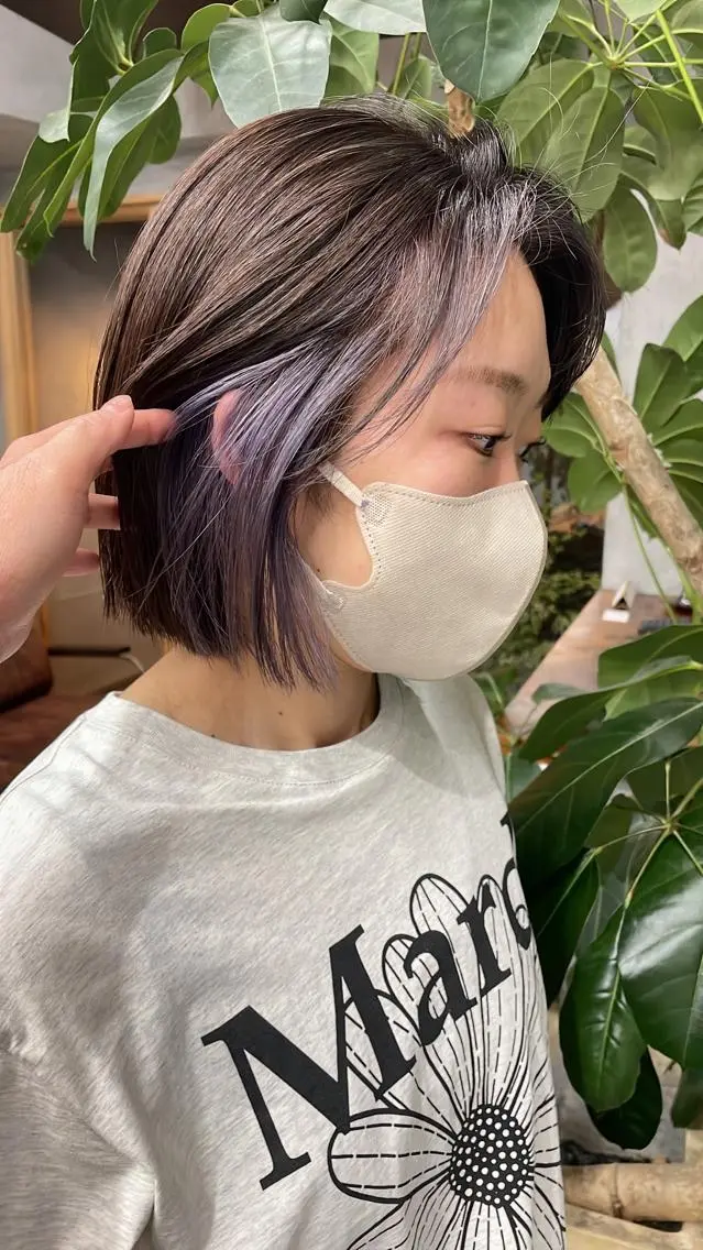 ショート カラー ベージュカラー ブリーチ インナーカラー ラベンダーカラー ヘアカラー ヘッドスパ 岡田 真綾のヘアスタイル