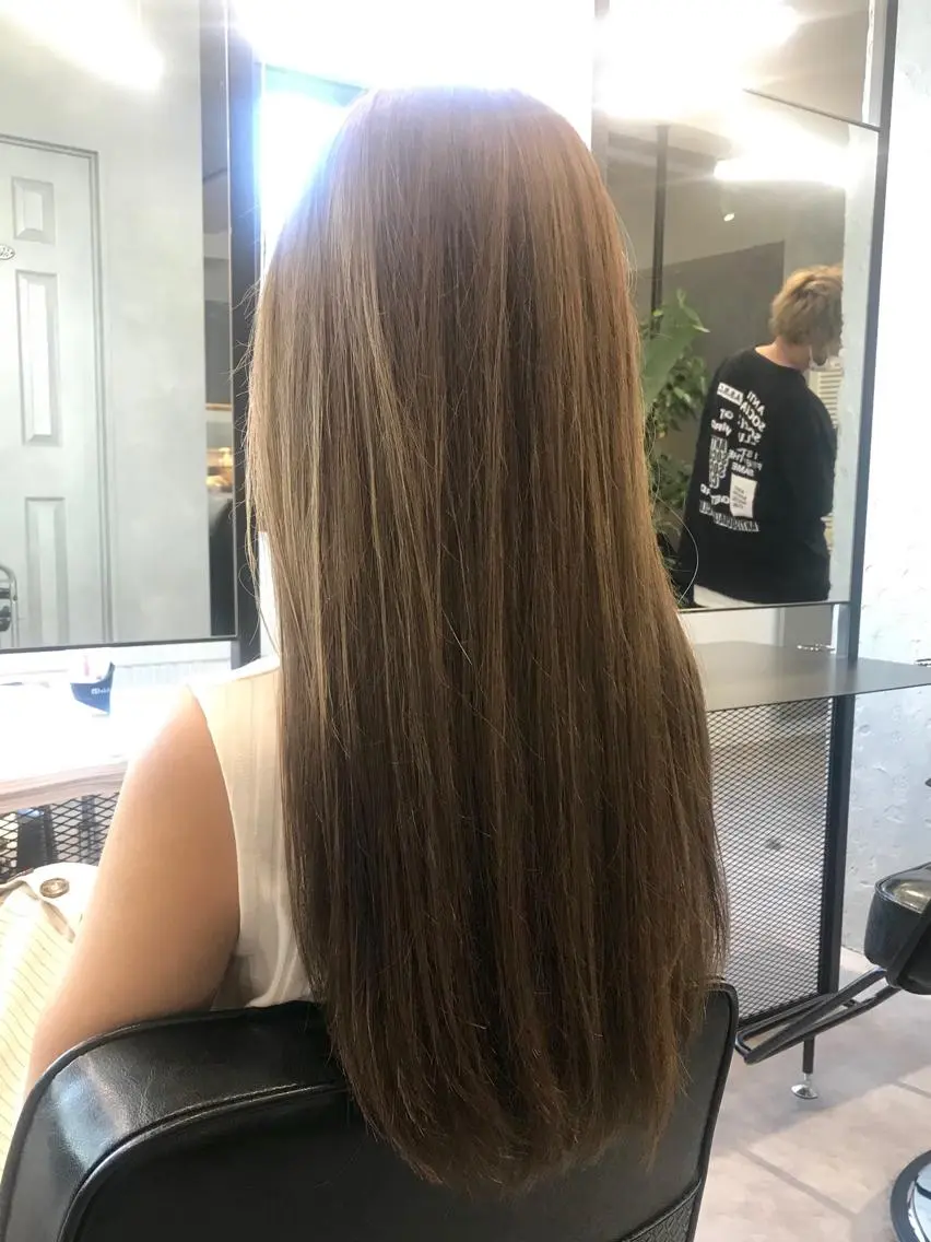 ロング カラー イルミナカラー ヘアカラー トリートメント 色気レイヤー& ショートはお任せ🌟のヘアスタイル