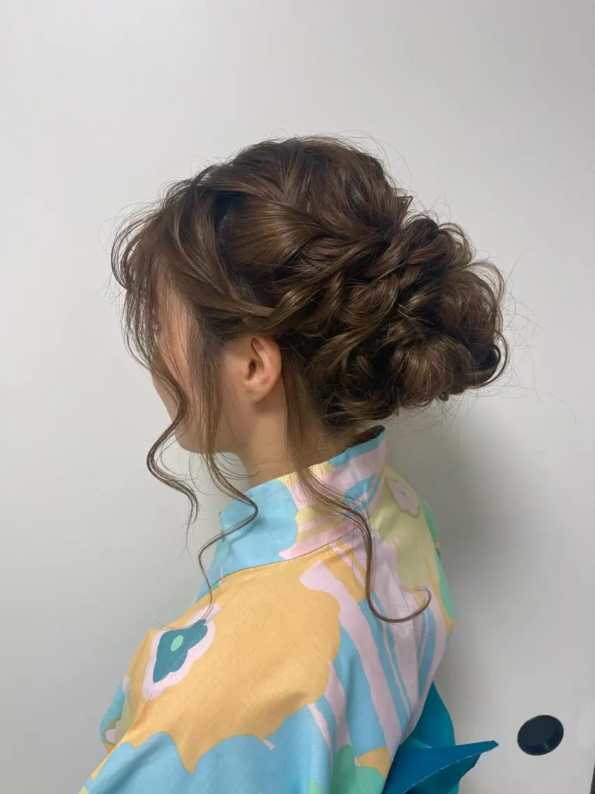 ヘアアレンジ ヘアセット 7/16~2ヶ月 産休中LISAの眉毛・アイブロウイメージ