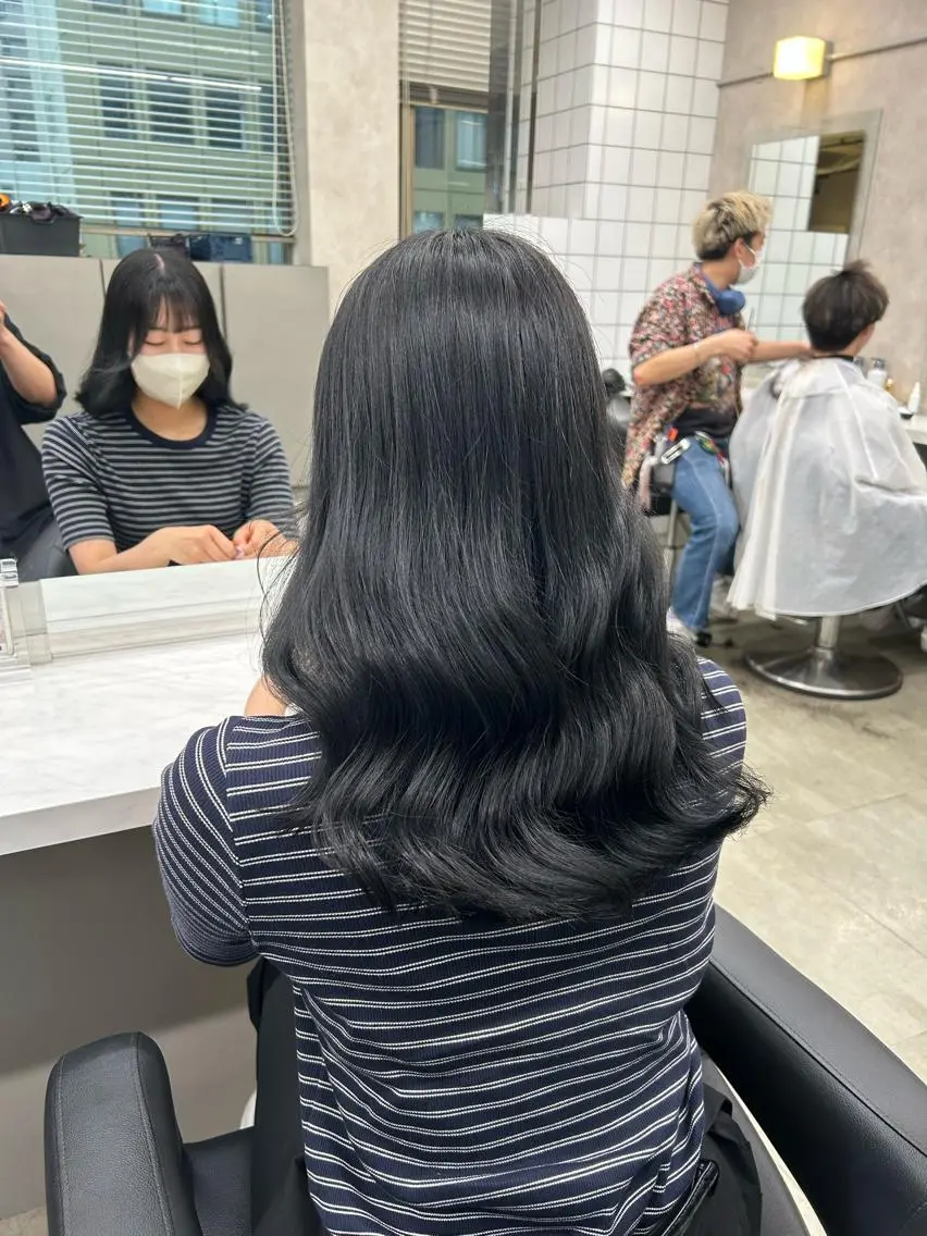 ミディアム カラー パーマ ヘアアレンジ メンズ キッズ ネイル マツエク・マツパ アイブロウ 🦋縮毛/韓国レイヤ ー/透明感カラー🦋のヘアスタイル