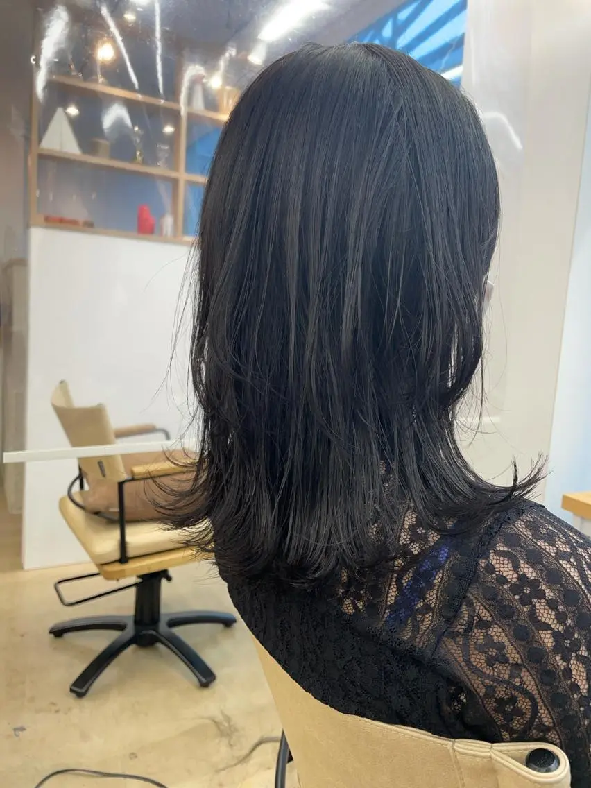 ミディアム カット ヘアカラー トリートメント 杉野 凜のヘアスタイル