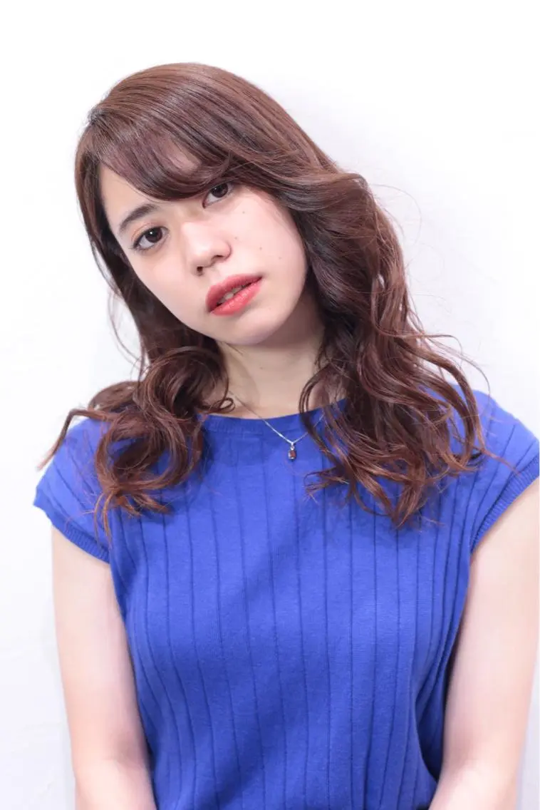 ロング カラー ヘアアレンジ ミドウチ アヤカのヘアスタイル