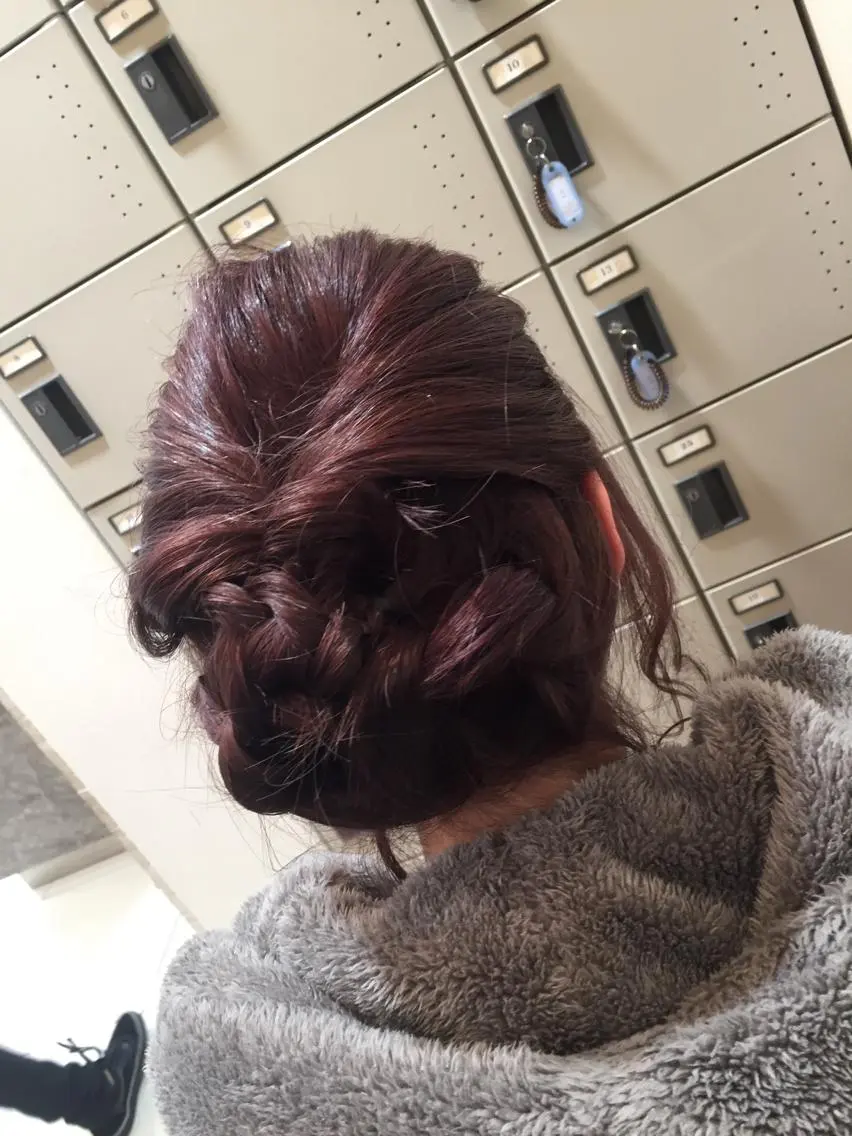 セミロング カラー ピンクカラー バイオレットカラー 宮下 愛璃紗のヘアスタイル