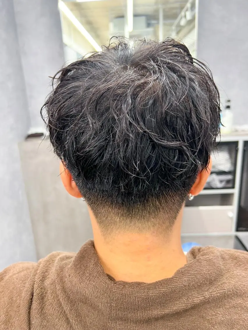 ショート パーマ メンズ 刈り上げ カット パーマ 垢抜け・メンズパーマ 津山祐紀のヘアスタイル