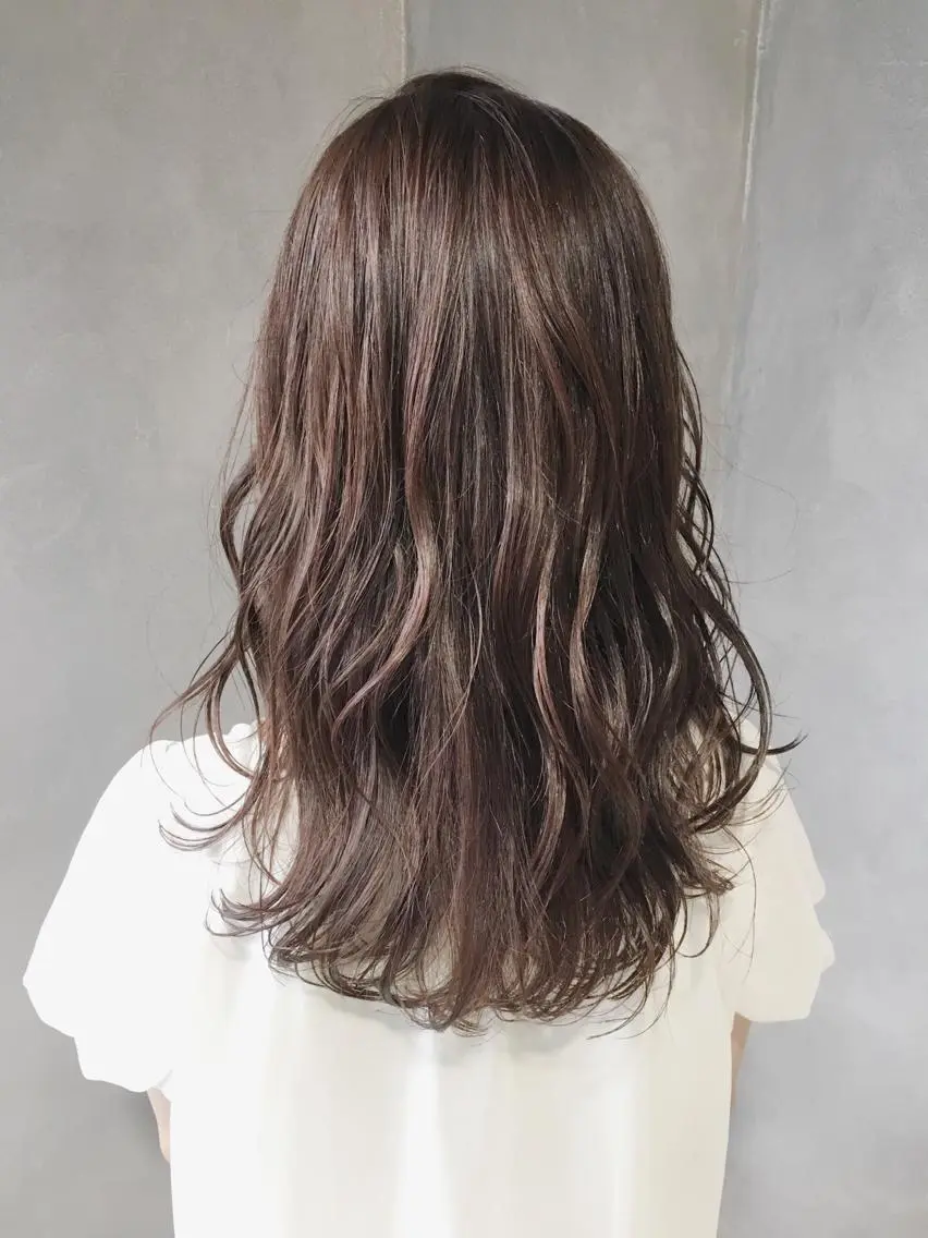 セミロング カラー ベージュカラー ピンクカラー ピンクベージュ 岡邉 隆太のヘアスタイル