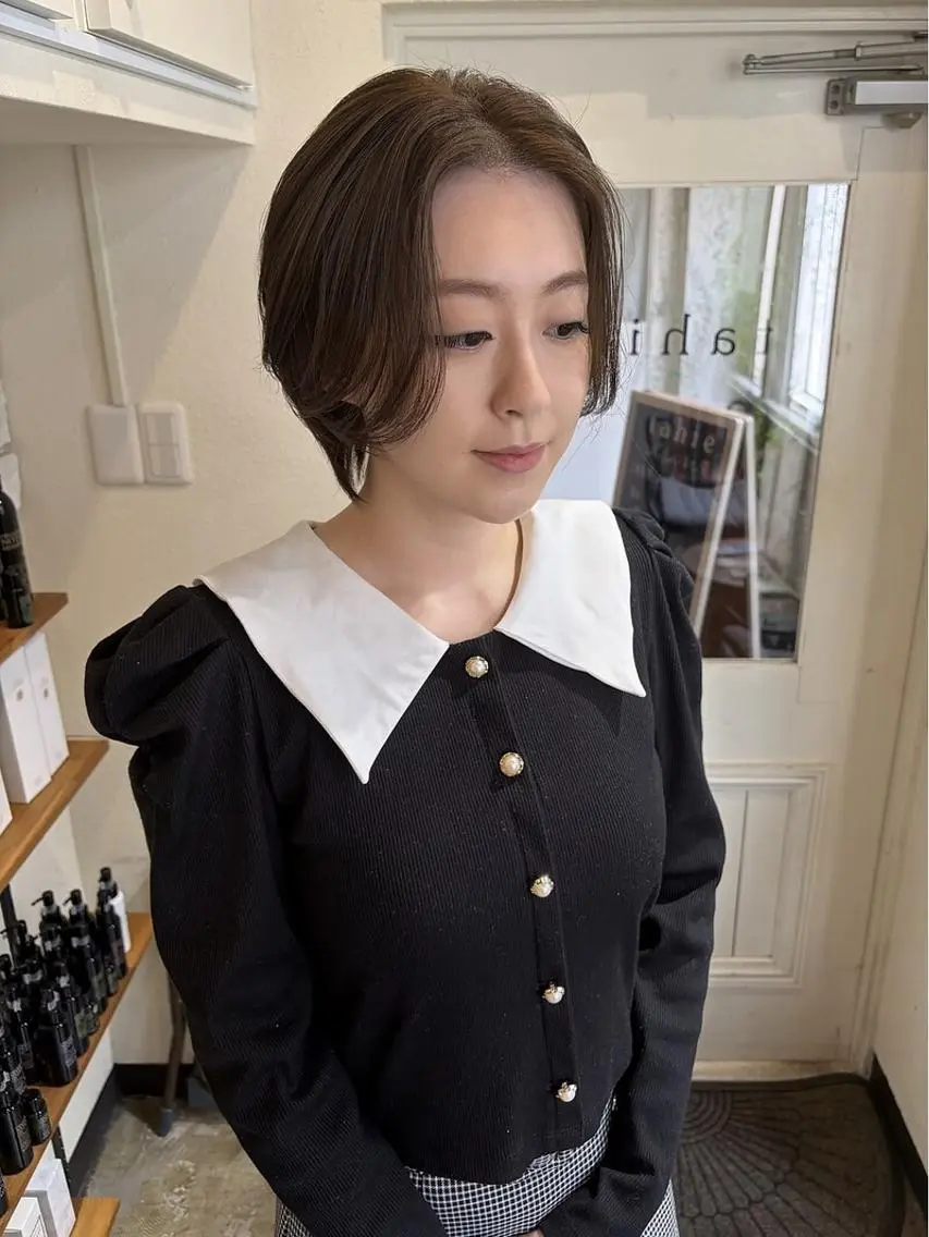 ショート メンズ パーマ ショートボブ センターパート スペインカール メンズウルフカット ボブ tahie 松屋町のヘアスタイル