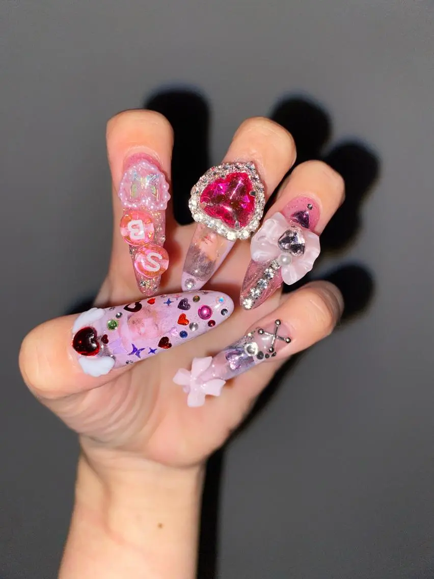 ネイル 個性派🌺推しネイル 💅💞hota🐇のネイルデザイン