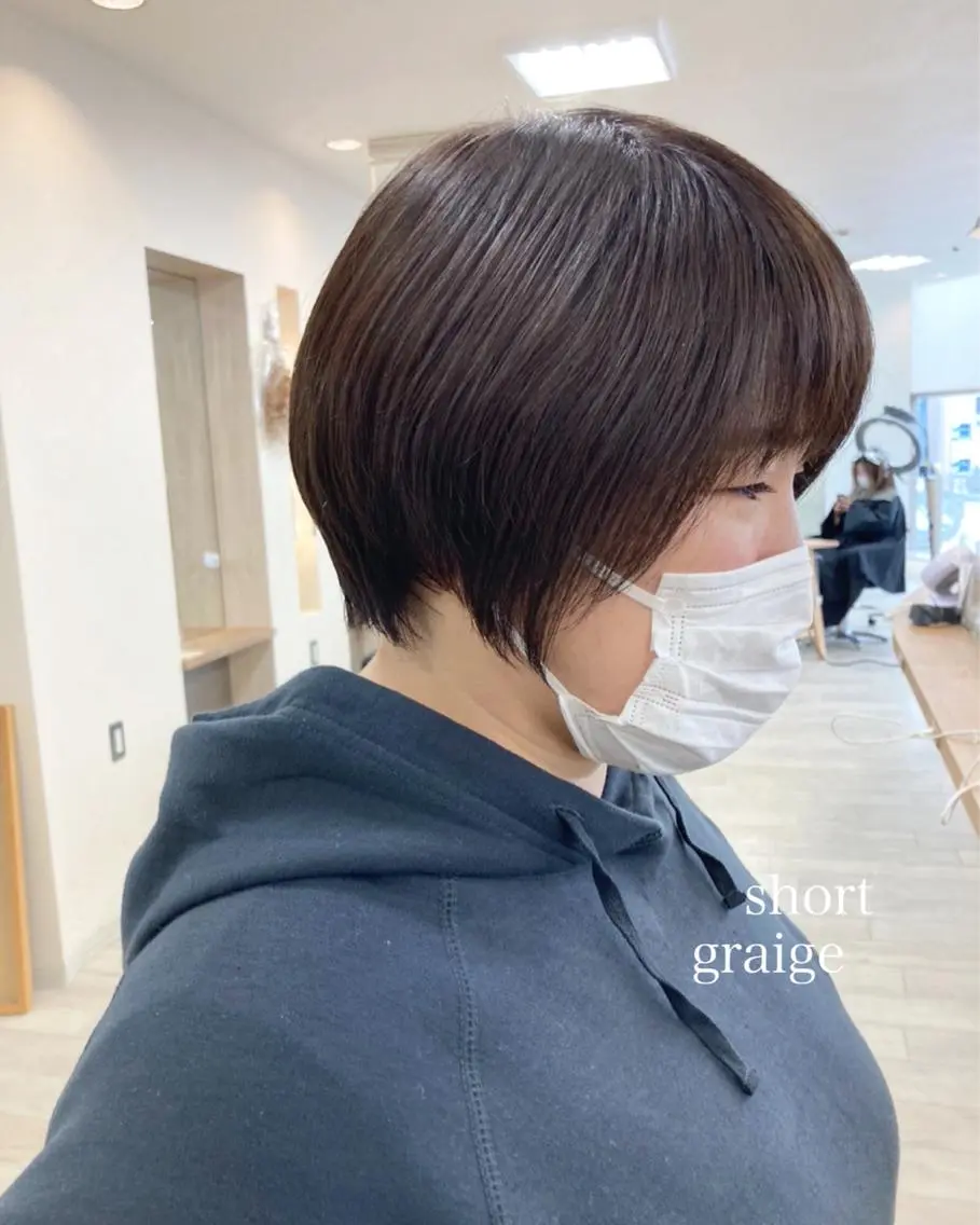 ショート カラー 切りっぱなしボブ ショートボブ ハンサムショート グレージュ ボブ カット ヘアカラー トリートメント 初めてのショート お任せください✂️のヘアスタイル