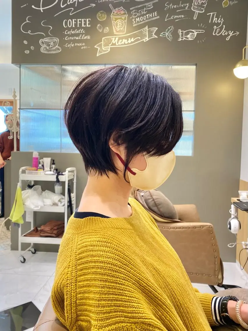ショート カラー ハンサムショート ショートヘア 坂井 茅聖のヘアスタイル